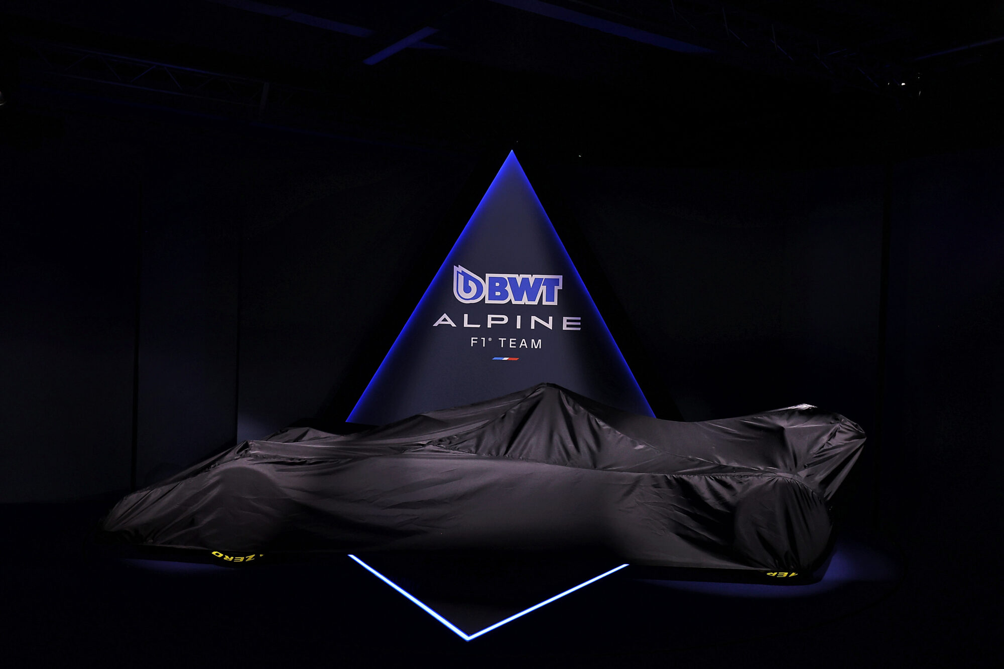 2022 - Lancement BWT Alpine F1 Team A522, Paris